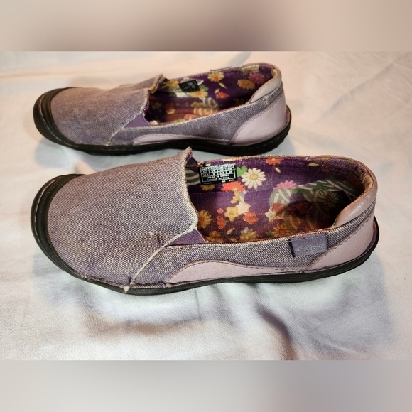 Keen woman's canvas leather shoe sz 9 - Picture 5 of 8